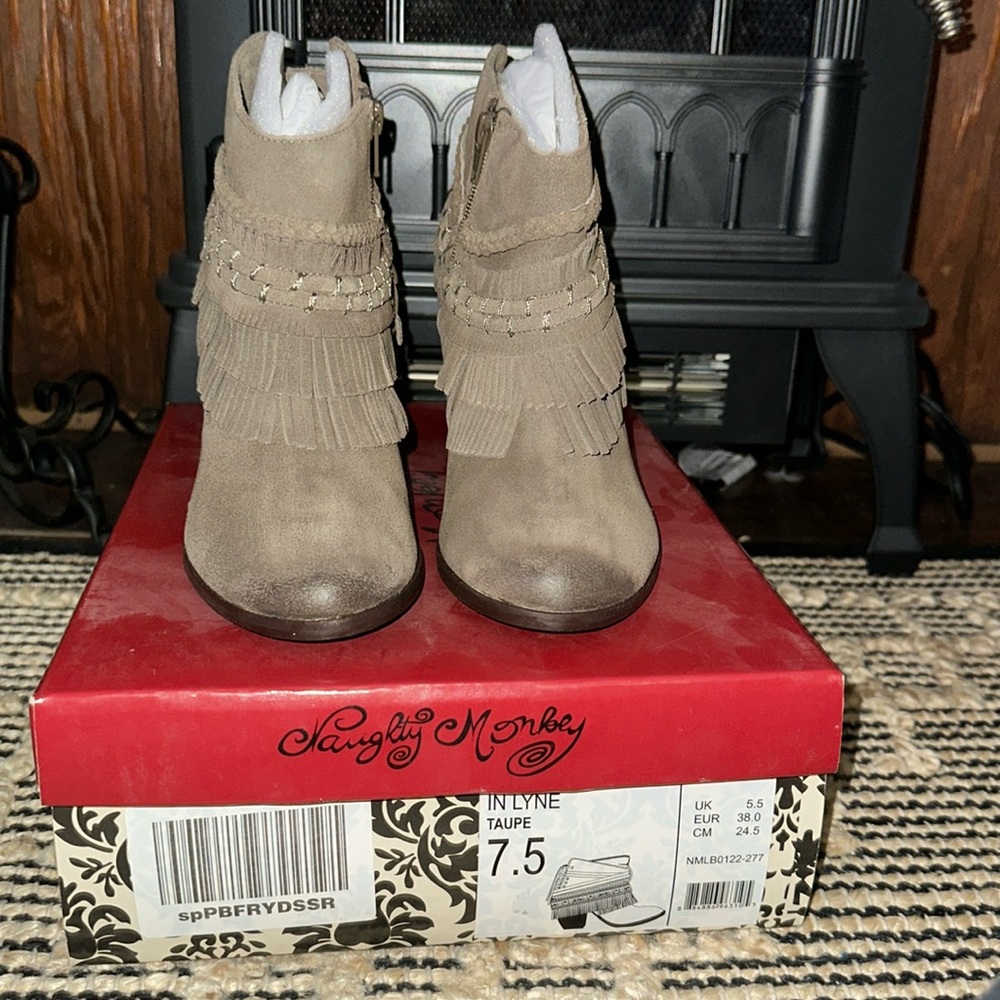 Naughty monkey boots